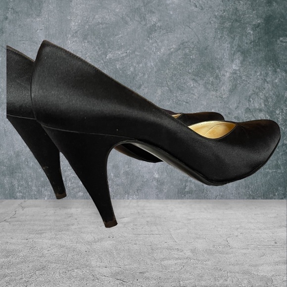 Bruno Magli Satin Black Heels Vintage - Picture 4 of 15
